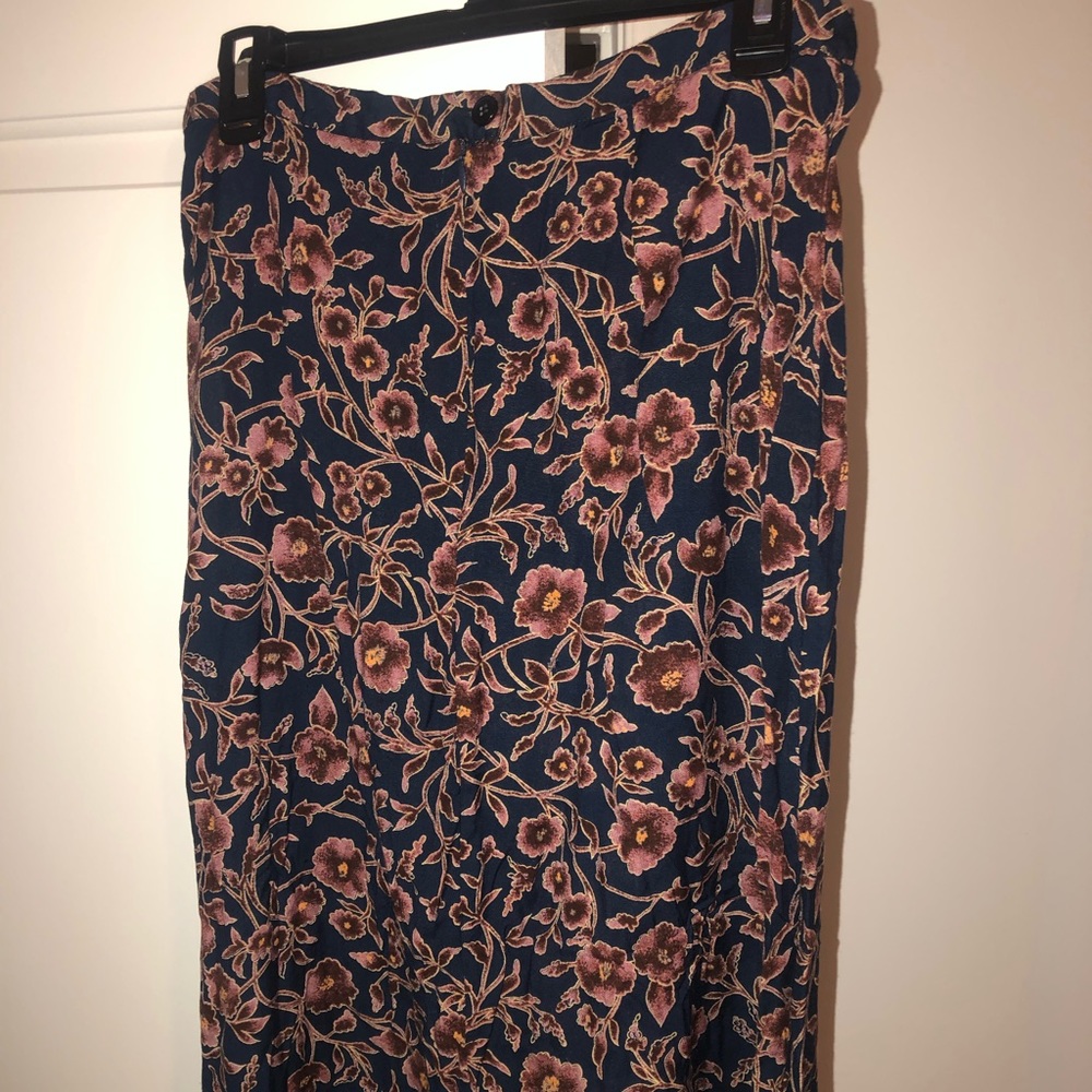 Flower Pattered Honors Skirt